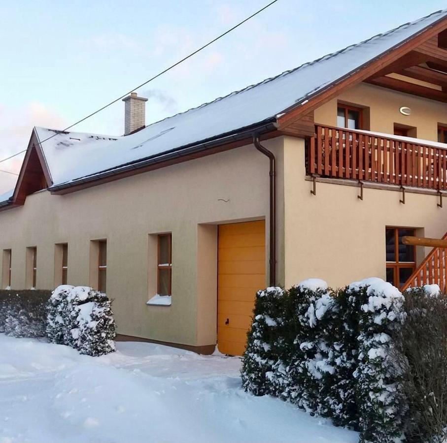 Ubytovani Vlachovice U Noveho Mesta Na Morave โนเวมิสโต นา โมราเวีย ภายนอก รูปภาพ